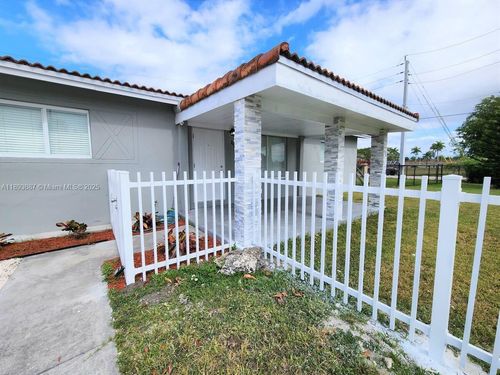 11301 Quail Roost Dr, Miami, FL, 33157-6544 | Card Image