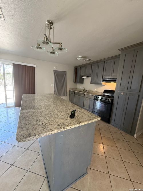 6067 Castle Queen, San Antonio, TX, 78218-4130 | Card Image