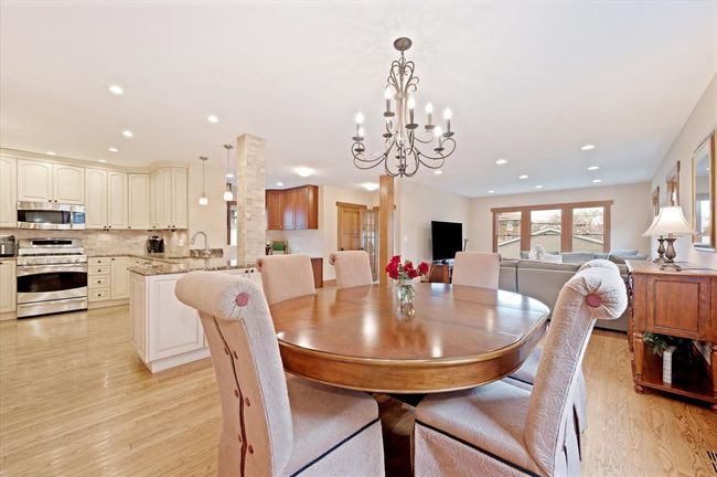 221 N Illinois St, House other with 4 bedrooms, 4 bathrooms and 2 parking in Elmhurst IL | Image 8