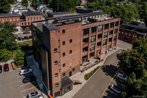 404-1 E Main St, Beacon, NY, 12508-3468 | Card Image