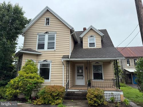 77 Spring St, BEAVER SPRINGS, PA, 17812-9507 | Card Image