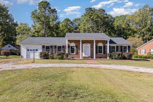 611 E 2nd St, Kenly, NC, 27542-8326 | Card Image