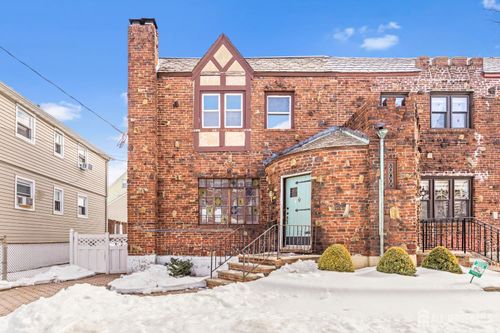 124 Belgrove Dr, Kearny, NJ, 07032-1506 | Card Image