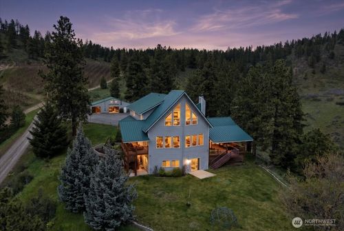2612 Halvorson Canyon Rd, Wenatchee, WA, 98801-9505 | Card Image