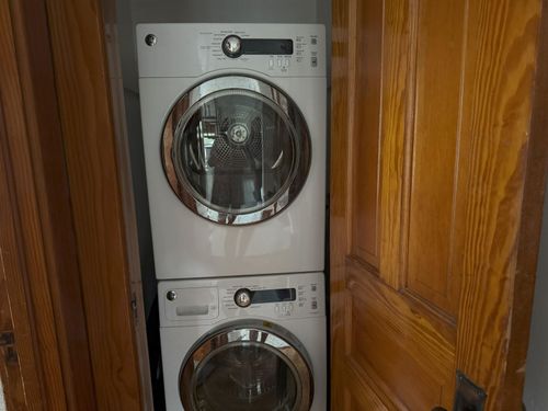 111 Weaver St, Winooski, VT, 05404-2013 | Card Image