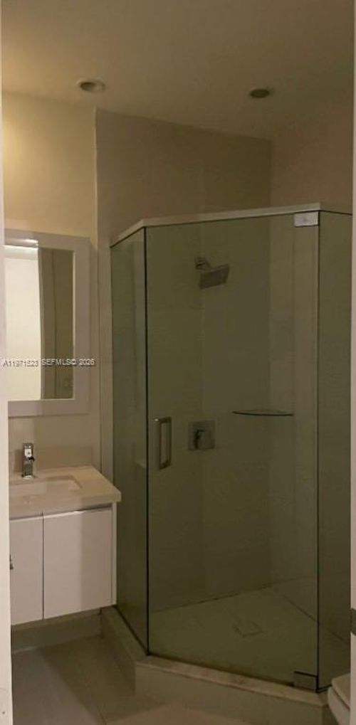 next-gen-10440 Nw 67th St, Doral, FL, 33178-4680 | Card Image