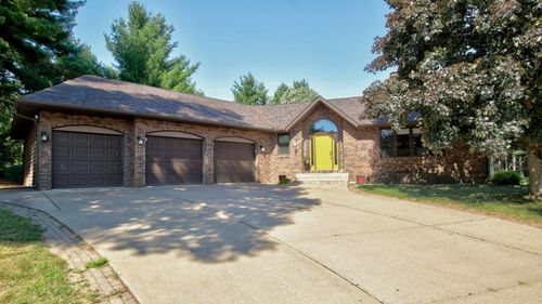 884 Windsor Forest Drive, Altoona, WI, 54720 | Card Image