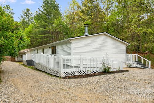 90 High Point Rd, Weaverville, NC, 28787-9604 | Card Image