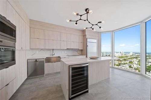 3604-300 S Pointe Dr, Miami Beach, FL, 33139-7337 | Card Image