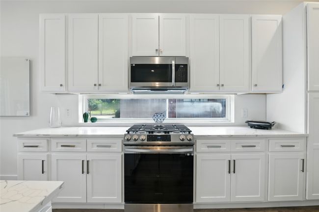 102 - 4640 Munger Ave, Townhouse with 2 bedrooms, 3 bathrooms and null parking in Dallas TX | Image 7