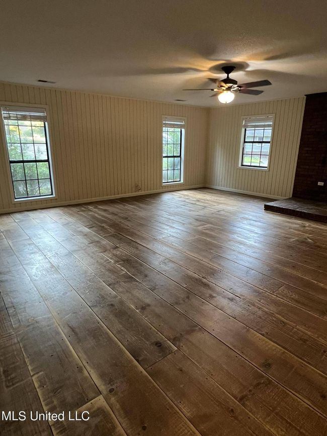 Den/Bonus Room | Image 15