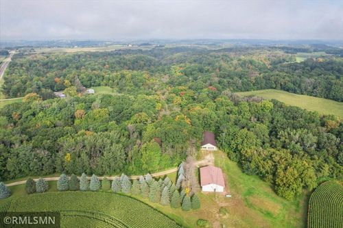 7093 County 9 Blvd, Cannon Falls, MN, 55009-5410 | Card Image