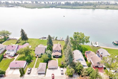 429 Edgewater Dr, Algonac, MI, 48001-1632 | Card Image