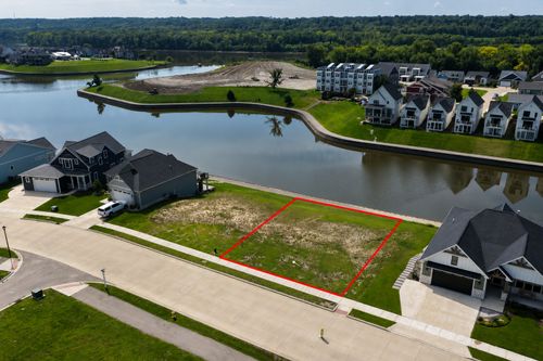 35 Great Loop Dr, Ottawa, IL, 61350-9172 | Card Image