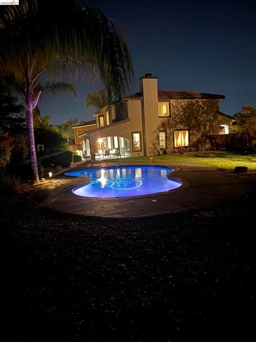 850 Volpaia Ct, Brentwood, CA, 94513-6535 | Card Image