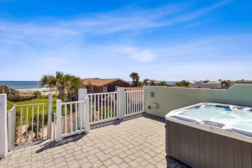 111 Cherry St, Neptune Beach, FL, 32266-6108 | Card Image