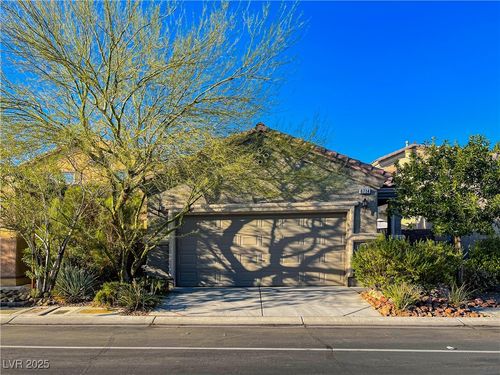 8714 Salvestrin Point Ave, Las Vegas, NV, 89148-4974 | Card Image
