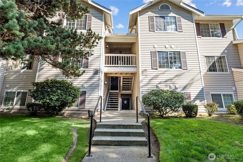 apt-k335-19230 Forest Park Dr Ne, Lake Forest Park, WA, 98155-2472 | Card Image