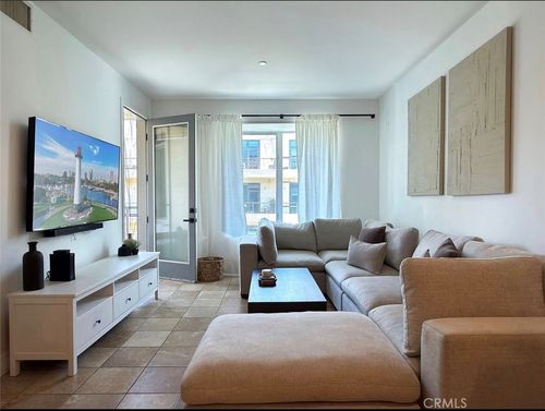 150 The Promenade N, Long Beach, CA, 90802 | Card Image