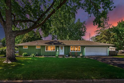121 E 94 1/2 St, Bloomington, MN, 55420-4445 | Card Image