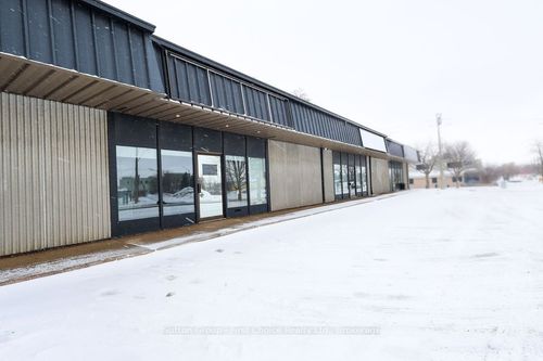 544 Huron St, Stratford, ON, N5A5T9 | Card Image