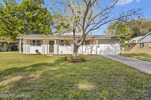 2315 Meadowbrook Street, Pascagoula, MS, 39567 | Card Image