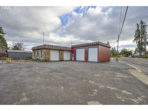 452 Se Main St, Willamina, OR, 97396-2503 | Card Image