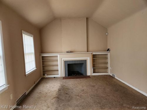 16581 Murray Hill St, Detroit, MI, 48235-3637 | Card Image