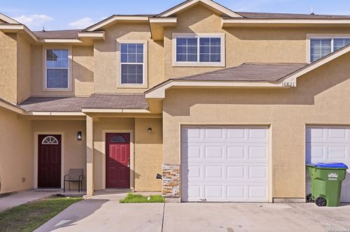 unit-3-16821 Showdown Path, Schertz, TX, 78154-4084 | Card Image