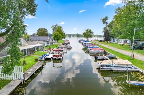268 Paradise Island Dr, Coldwater, MI, 49036-8640 | Card Image