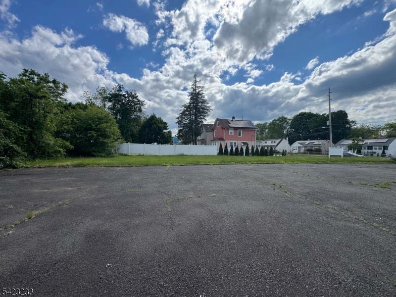 Commercial Sale in Plainfield City 4