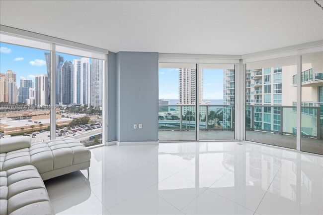 UNIT-1202 - 200 Sunny Isles Blvd, Condo with 3 bedrooms, 2 bathrooms and null parking in Sunny Isles Beach FL | Image 25