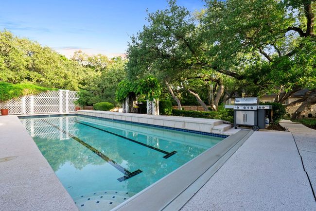 View of swimming pool | Image 14