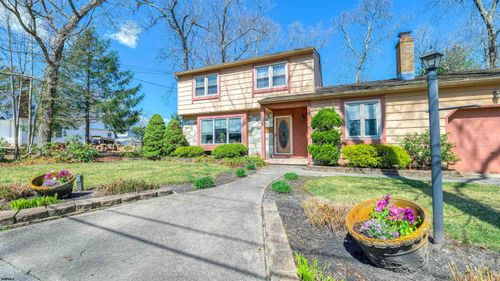 922 Seaside Ave, Absecon, NJ, 08201-1530 | Card Image