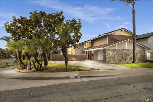 16391 Maruffa Cir, Huntington Beach, CA, 92649-2134 | Card Image