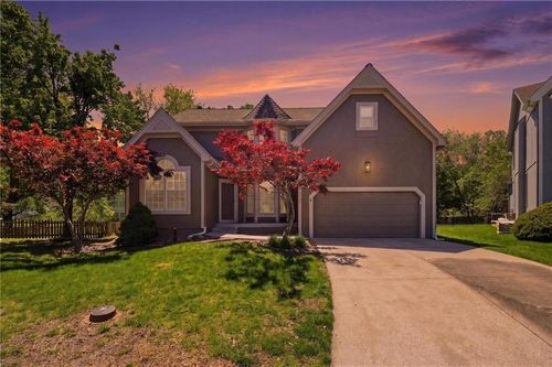 12135 Goodman St, Overland Park, KS, 66213-1243 | Card Image