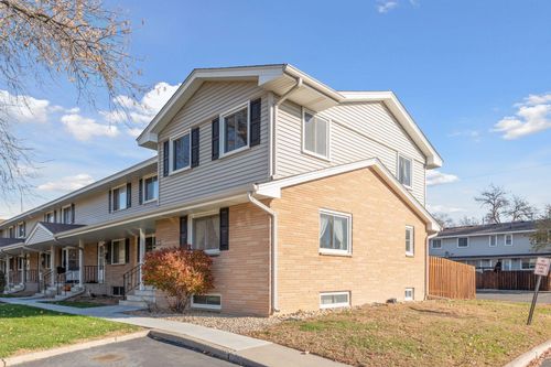 9039 18th Ave S, Bloomington, MN, 55425-2321 | Card Image