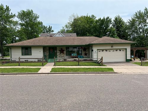 522 Bashaw St, Spooner, WI, 54801-1325 | Card Image
