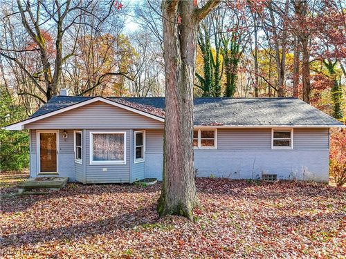 8470 Shadyview Ave Nw, Clinton, OH, 44216-9517 | Card Image