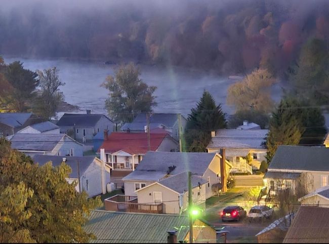 141 Cliff St., House other with 2 bedrooms, 1 bathrooms and null parking in Fries VA | Image 37