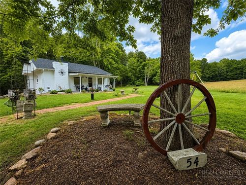 54 Wagonwheel Way, Sparta, NC, 28675-9599 | Card Image
