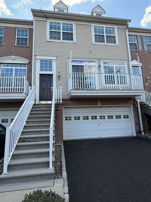 15 Hudson Ct, Jersey City, NJ, 07305-5515 | Card Image