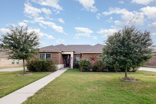 528 Meadow Springs Dr, Glenn Heights, TX, 75154-7912 | Card Image