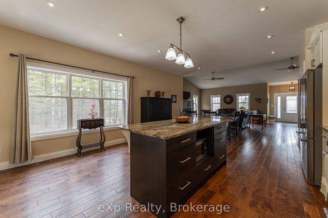 615641 Hamilton Lane, House other with 3 bedrooms, 3 bathrooms and 3 parking in West Grey ON | Image 13