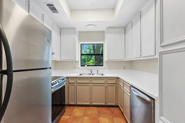 Kitchen window | Image 9