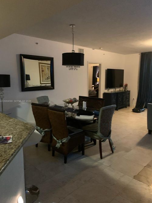 1005-15051 Royal Oaks Ln, North Miami, FL, 33181-2459 | Card Image