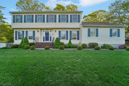 86 Timberline Dr, Wayne, NJ, 07470-5556 | Card Image