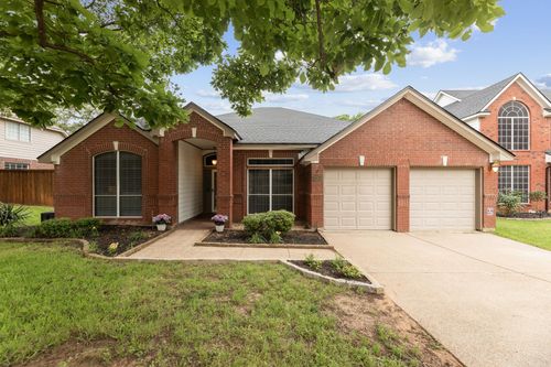 3260 Shady Glen Dr, Grapevine, TX, 76051-6502 | Card Image
