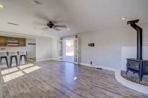 1037 Yucca Ave, Las Vegas, NV, 89104-1541 | Card Image
