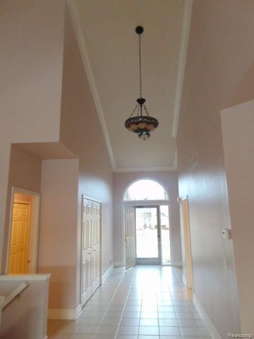 37165 Berkleigh Ct, Farmington Hills, MI, 48331-3787 | Card Image